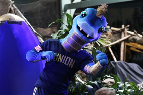 Philadelphia Union mascot ‘Phang’ hatches at zoo - Brotherly Game