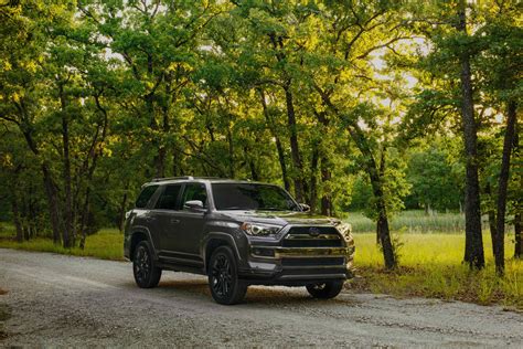 2019 Toyota 4Runner Welcomes Nightshade Edition, TRD Pro Features Fox Shocks - autoevolution