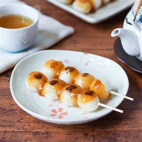 Mitarashi Dango (Rice Dumplings Coated with a Sweet Soy Glaze) - Umami Pot