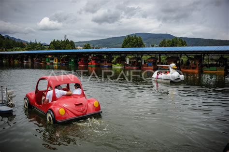 WISATA FLOATING MARKET LEMBANG | ANTARA Foto