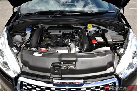 2013-Peugeot-208GTI-engine - ForceGT.com