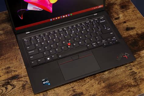 Lenovo ThinkPad X1 Carbon Gen 10 review: A fast-but-flawed version of a great laptop | Ars Technica