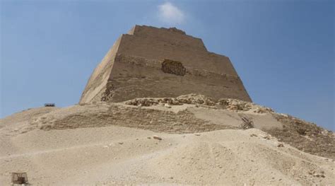 Meidum pyramid: facts, description, history, photo | Pyramids in Egypt