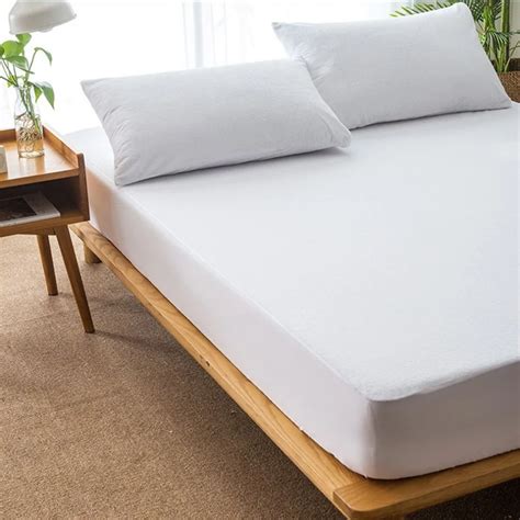 Polyester Fiber 100% Waterproof Mattress Protector Bed Sheet Bug Proof ...