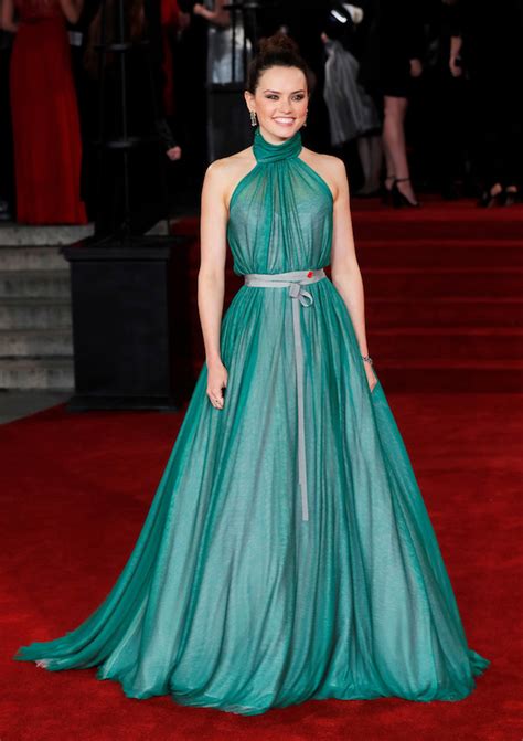 PHOTOS: Daisy Ridley Stuns On Red Carpet In Sheer Emerald-Green Dress | The Smoke Room