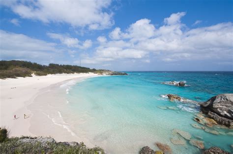 The Essential Guide to Bermuda's Horseshoe Bay Beach | Horseshoe bay ...