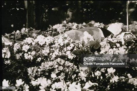 Kim Il Sung Death Photos and Premium High Res Pictures - Getty Images