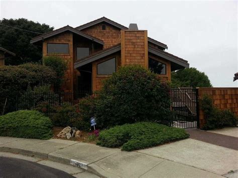 Western Red Cedar Siding Shingles