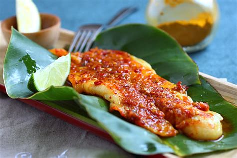 Grilled Fish with Banana Leaves (Ikan Panggang/Ikan Bakar) | Easy Delicious Recipes