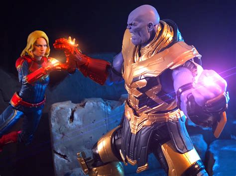 Captain Marvel vs Thanos : r/ActionFigures