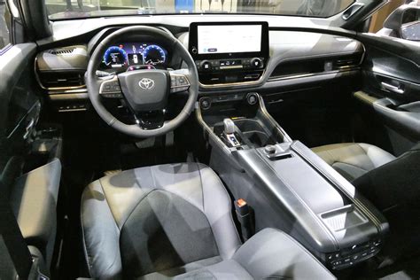 Toyota Highlander Interior 2024 - Jobie Robinetta