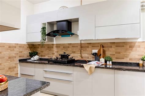 Ceramic Matte Brown Kitchen Tile Design In A Stacked Pattern | Livspace