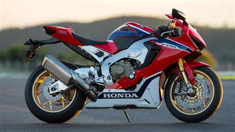 2017 honda cbr1000rr fireblade sp right side view - AUTOBICS