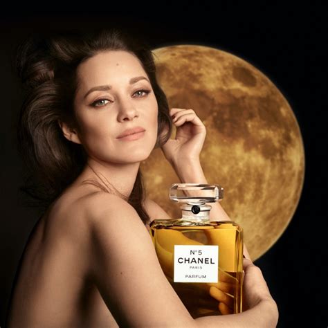 Marion Cotillard Chanel No. 5 Holiday 2022 Perfume Campaign