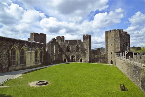 Parts of a Medieval Castle: The Ward or Bailey - Medieval Britain