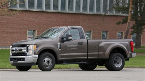 2017 Ford F-350 XLT Single Cab Dually spied in Michigan