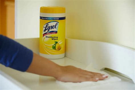 Lysol Cleaning Wipes Kill Bacteria Without Bleach