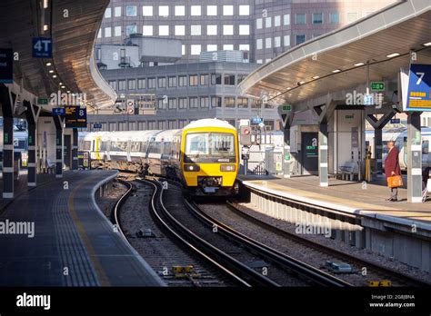 London Bridge railway station, London, England, UK Stock Photo - Alamy