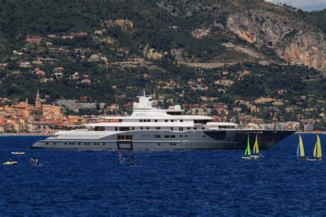 Emirati billionaire's $300 million superyacht is a floating palace and ...