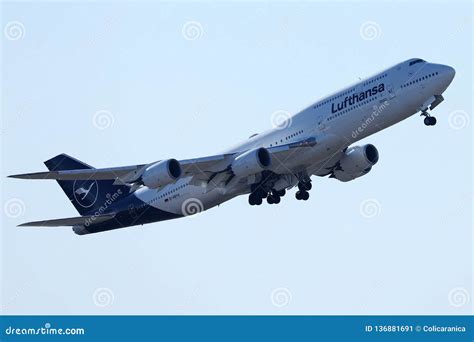 Lufthansa Boeing 747 Plane Taking Off from Airport Editorial Photo - Image of airplanes, boeing ...