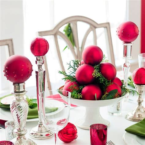 Create a holiday atmosphere with DIY Christmas table centerpieces