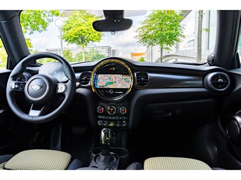 2024 MINI Electric Hardtop: 28 Interior Photos | U.S. News