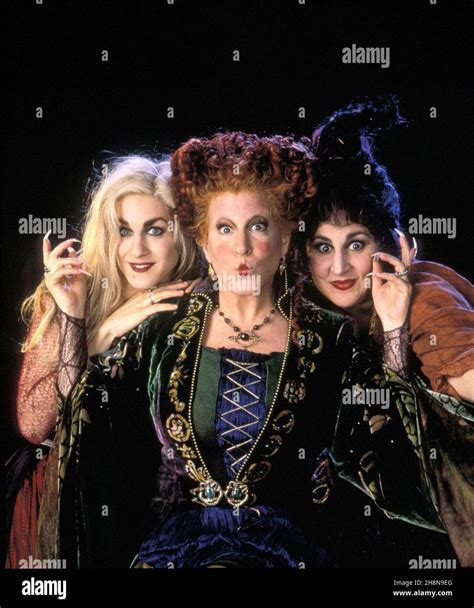 BETTE MIDLER, SARAH JESSICA PARKER and KATHY NAJIMY in HOCUS POCUS (1993), directed by KENNY ...