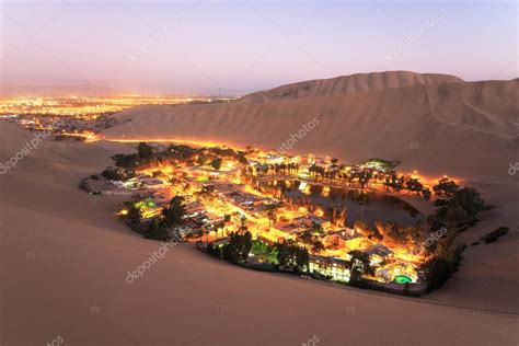 Atacama Desert, Oasis of Huacachina, Peru — Stock Photo © sunsinger #57613155