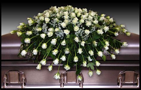 White Rose Casket Spray – Swenson & Silacci Flowers