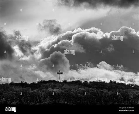 Cross on Mount Royal, Montreal Stock Photo - Alamy