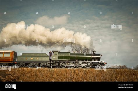 Steam train side view hi-res stock photography and images - Alamy