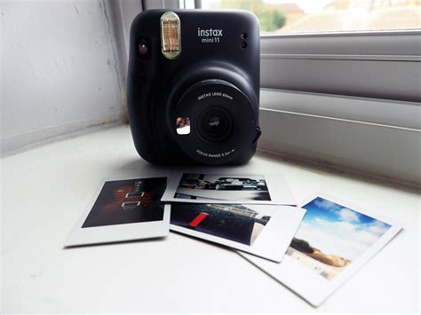 Fuji Instax Mini 11 Instant Film Camera