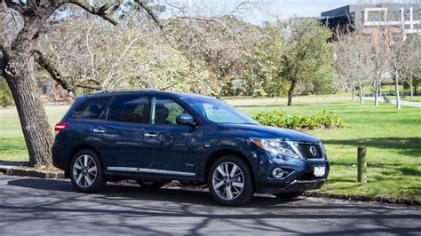 Nissan Pathfinder Hybrid Ti Review - photos | CarAdvice