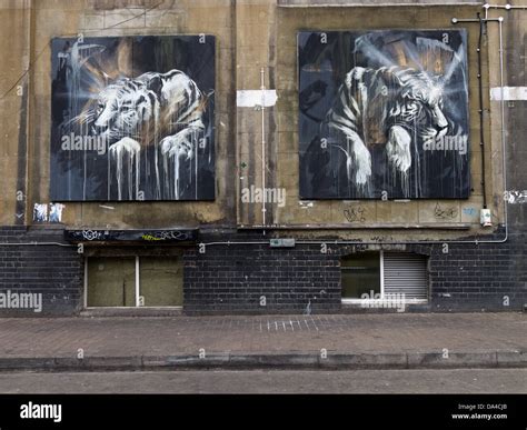 Street art by banksy in london hi-res stock photography and images - Alamy