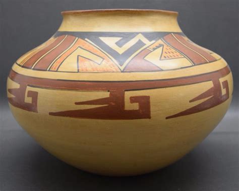 NAVAJO POTTERY OLLA (DICKERSON)