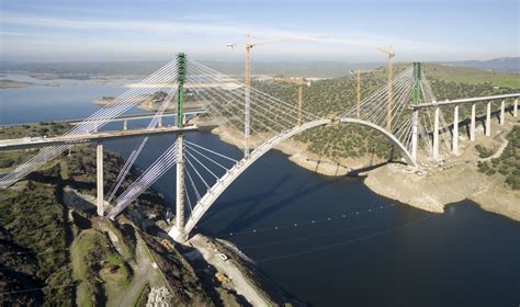 CFCSL Bridge over the Tagus River at the Alcántara Reservoir. Cáceres ...