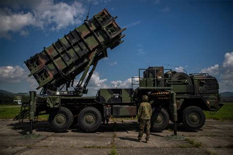 Patriot Missile-Defense Systems Would Be Legitimate Target in Ukraine, Kremlin Says - WSJ