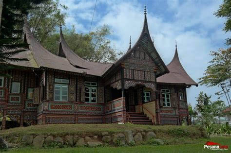 Rumah Gadang Minangkabau 1 | Pesona Indonesia