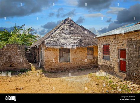 Indian rural village houses water hi-res stock photography and images - Alamy