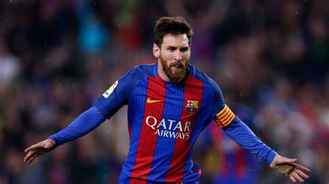 Lionel Messi Extends Barcelona Contract Till 2021 - The Quint