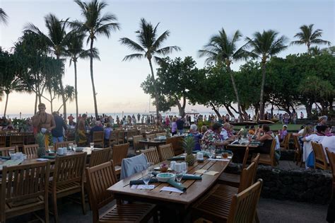 MAUI LUAU – YOUR GUIDE TO THE 5 BEST LUAUS ON MAUI - ArticleCity.com