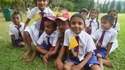 KANDY, SRI LANKA - FEBRUARY 2014: Group of Sri Lankan children in ...