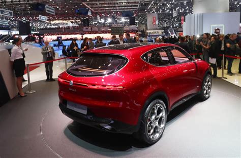 2023 Alfa Romeo Tonale spy shots: Electrified compact crossover coming soon