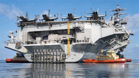 The Crazy Life Inside World’s Largest $13 Billion Aircraft Carrier in ...