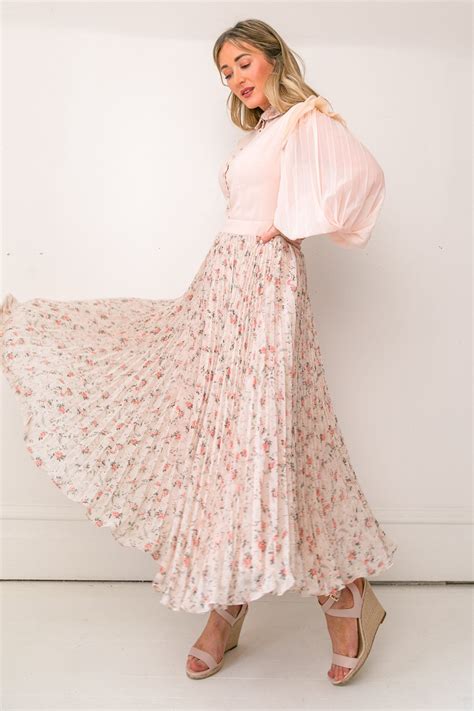 Ivy City Co - Lucy Dress | Floral, Vintage Flair, Nursing Friendly in 2021 | Lucy dresses ...