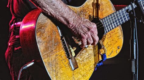 10 Legendary Instruments of Country Music - Traditional Country