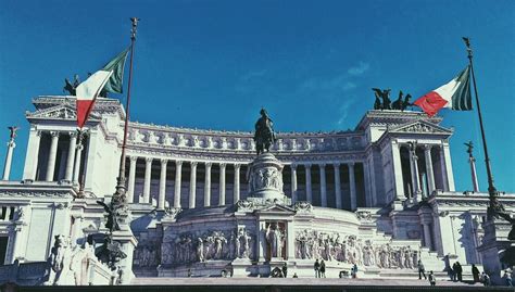 Altare della Patria, Rome, Italy #iliveitaly | Rome, Italy, Street photography