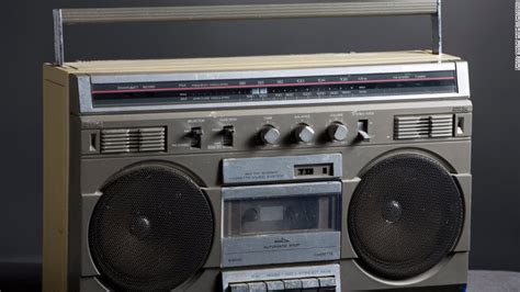 Boomboxes - The totally righteous technology of the 1980s - CNNMoney