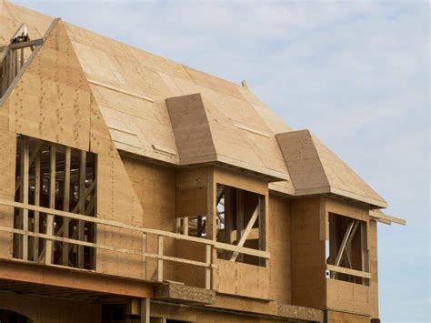 Sheathing a roof with plywood – Builders Villa