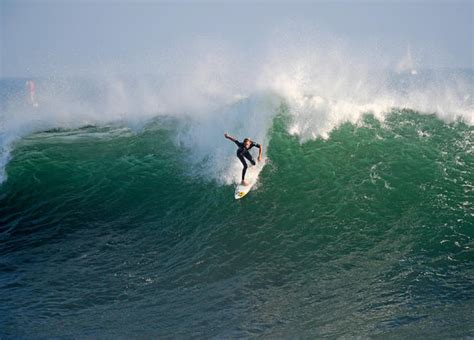 Surf's up! Monster waves hit Calif. - Photo 2 - Pictures - CBS News